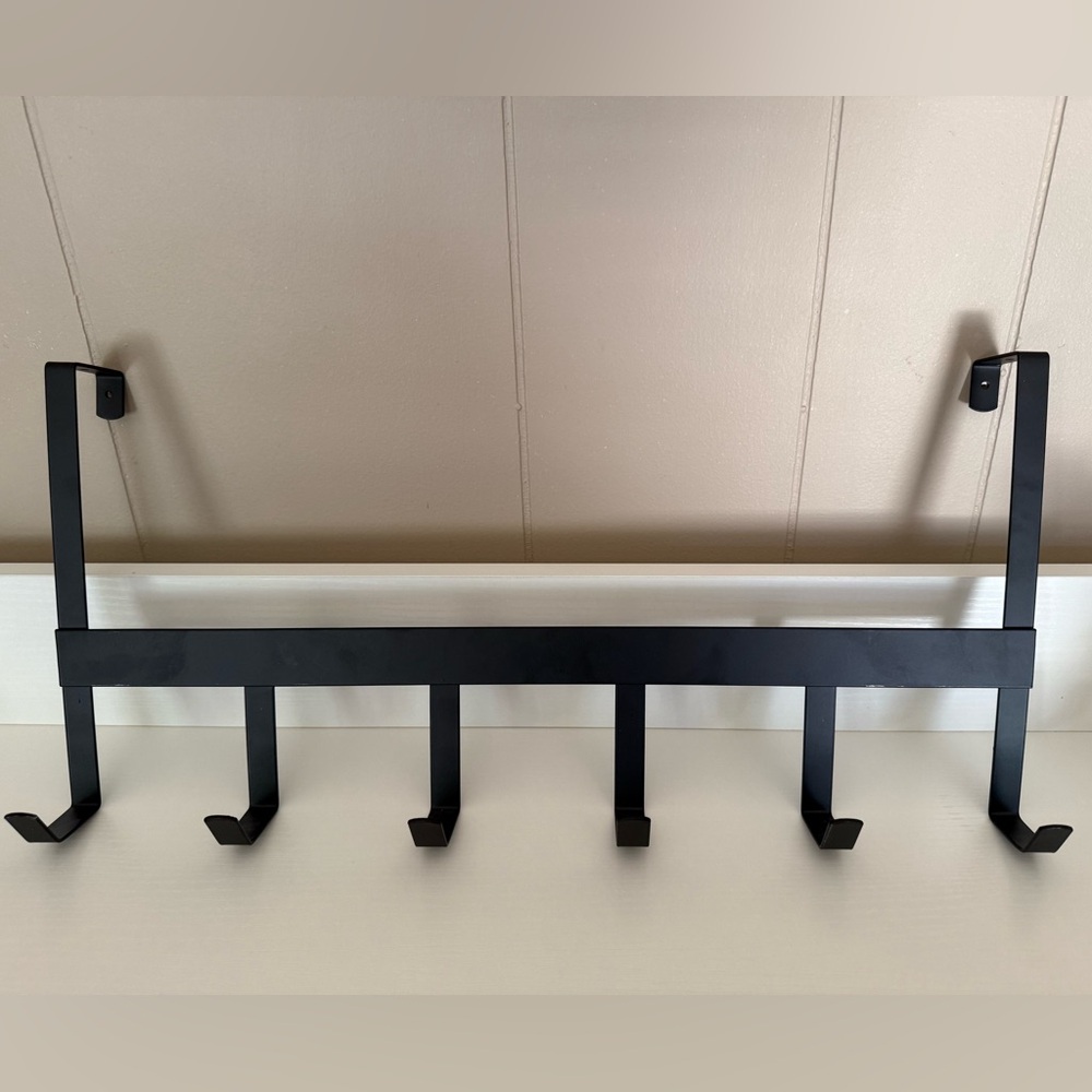 🖤 Over-the-Door 5-Hook Metal Rack – Black Matte Finish 🖤